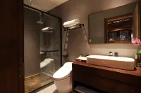 武夷山拓揚堂民宿（九曲溪竹筏港） 武夷山九曲渓周辺のホテル