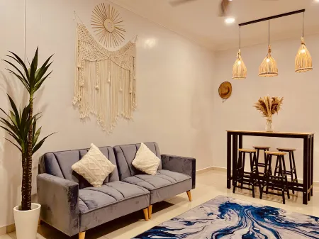 HeyBlueee Homestay~ 5min Jetty/Netflix/Games Отели в г. Pulau Babi