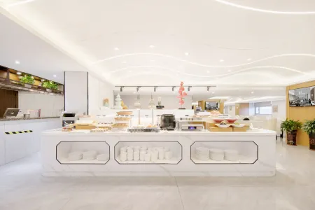 Xiangwang Mingzhu Hotel (Xiangzhou Branch) Отели рядом с достопримечательностью «Gong Amusement Park»