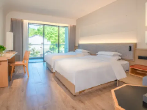 Qiyunshan Yuehua Resort Hotel Hotels in Xiuning