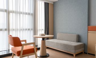 Taizhou Outlets Plaza Nas Hotel (Yuanqiao Town People's Government)