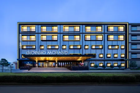 The GiorgioMorandi Hotels (Jinan Chunhui Road) Отели рядом с достопримечательностью «Shandong Hiteam Institute of Software Engineering»