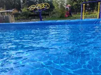 Moye Garden Hotel - Rooftop Pools