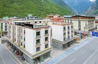 Wyndham's Super 8. Yue Hotel Hôtels à : Jiuzhaigou