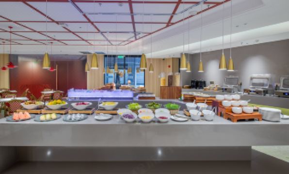 Yanzishan Hot Spring Hotel