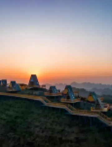 Milan • Serenity Haven Design Guesthouse (Nandan County Bus Terminal Jinfurong Plaza)