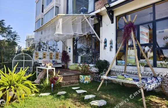 撫仙湖湖影客棧（撫仙湖店）