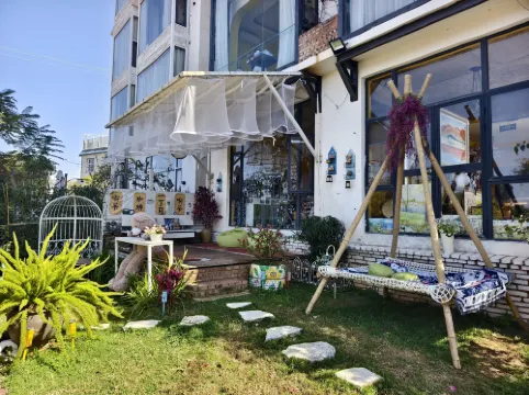 撫仙湖湖影客棧（撫仙湖店）