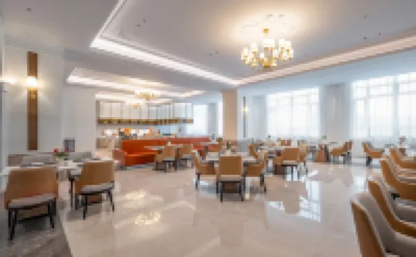 Vienna International Hotel (Guangxing Avenue East, Xinjing Plaza Store)