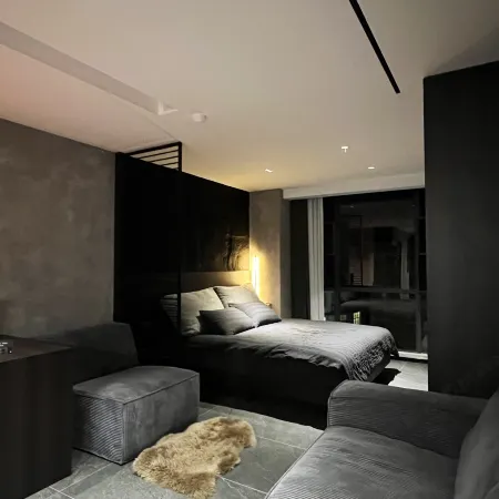 R7 Residence