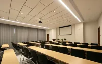 Yining Boyue Shengtin Hotel - Dağ Manzaralı
