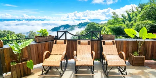 Bamboo & Cloud Villa, Jingmai Mountain - parking