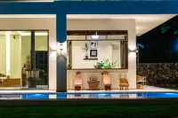 Huruji Homestay - Pools