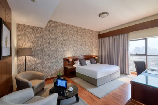 마제스틱 시티 리트리트 호텔