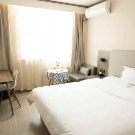 HanTing Hotel (Handan Development Zone East Railway Station)