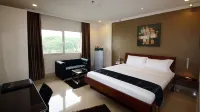 Queens Hotel Angeles City