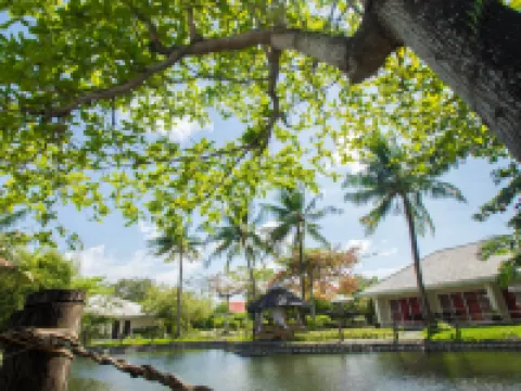 Almont Inland Resort Hotels in Butuan