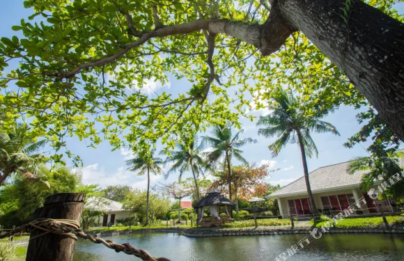 阿爾蒙特內陸度假村