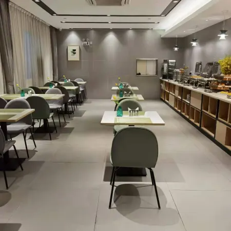 Meijia Business Hotel (Yingtan Station Sihai East Road)