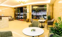 Shinjuku Holiday Inn Tokyo - 2-Star