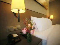 Homeinn Plus Hotel (Shengjing Hospital&Sanhao Street Metro Station) 酷貝拉周辺のホテル