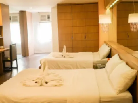 タクロバン プラザ ホテル タクロバンのホテル