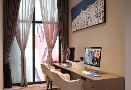 5. 햄튼 바이 힐튼..