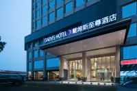 Daems Grand Hotel(Yuanjiang Rainbow island) Hotels in Yuanjiang