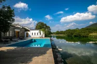 Li River Craftsman Village, Guilin - Pools