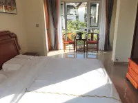 Jinghong Manqing Bed and Breakfast 징훙 호텔