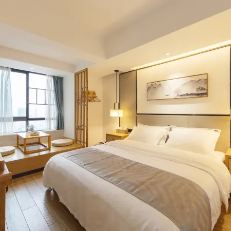 Meiyi Light Luxury Hotel (Zhangjiajie Pedestrian Street Dayong Ancient City Branch)