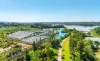 InterContinental Heilong Lake Hotels near Chaisang River Wetland Park