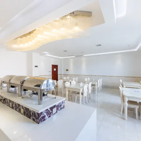 Tuwo Holiday Hotel