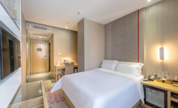 Lavande Hotels (Shenzhen Baoan Maxland Pingzhou Metro Station) - Housity