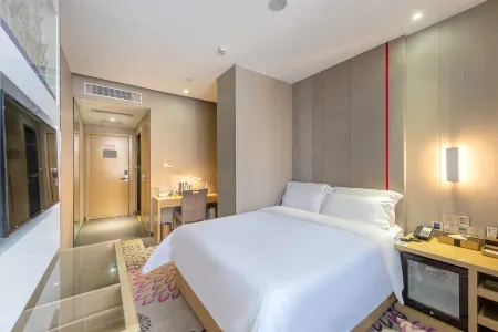 Lavande Hotels (Shenzhen Baoan Maxland Pingzhou Metro Station)