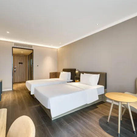 HanTing Hotel (Haining Xucun Zhongguo Jiafang Cheng)