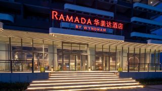 ramada-by-wyndham-huizhou-double-moon-bay