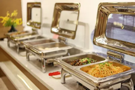 Orange Hotel Отели рядом с достопримечательностью «Ancient City of Langzhong»