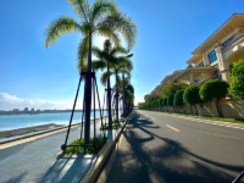 Three-hour, three-night stay Hotels near Longgang Beach