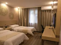 Light Living City Preferred Hotel (RT-Mart) - sarapan