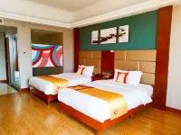 Pai Hotel (Chenzhou Yizhang County Yiren Plaza Branch) - Mountain view