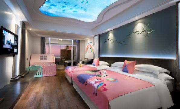 Real Madrid Yachts Holiday Hotel