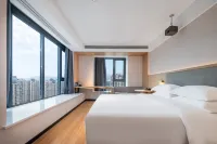 Shiyue Hotel (Original Works of Yibin West District) Hotel in zona Yibin University Area B