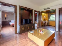 Holiday Garden Hotel & Resort Hotels near Infinity Club