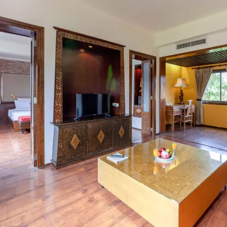 Holiday Garden Hotel & Resort Отели рядом с достопримечательностью «Чиангмайский стадион Семисотлетия»