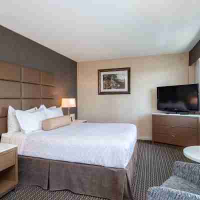 Best Western Premier Chateau Granville Hotel  Suites  Conf. Centre Rooms