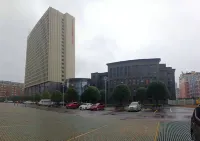 Longhui Friendship International Hotel فنادق في لونغ خوي