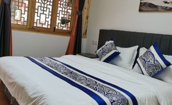Pengzhou Longmen Xiaozhu Homestay