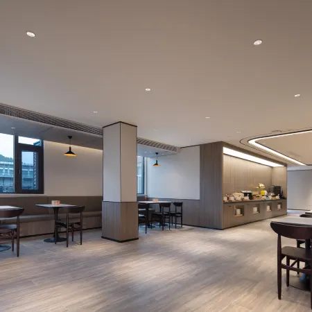 HanTing Hotel (Ganzhou Yudu Railway Station)