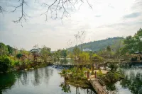 Azi Girl Hotel (Lianxilu, Lixiang Town, Guanyang)